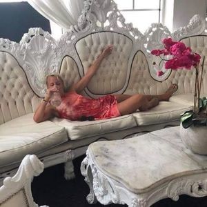 Meet your Posher, Jenny